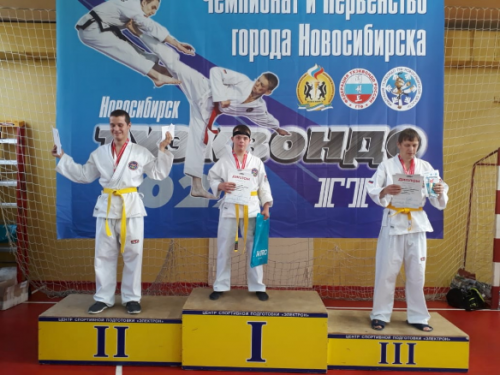 Соревнования по адаптивному тхэквондо.