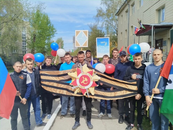Наш центр в строю «Бессмертного полка»